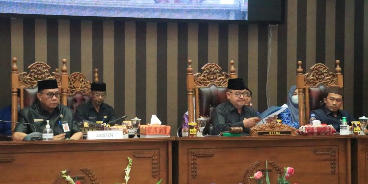 DPRD Tanbu Sampaikan Tiga Rancangan Raperda