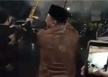 Video Tangan Wabub Kaur Kena Petasan, Nitizen: Innalillahi Telapak Tangannya Hancur!