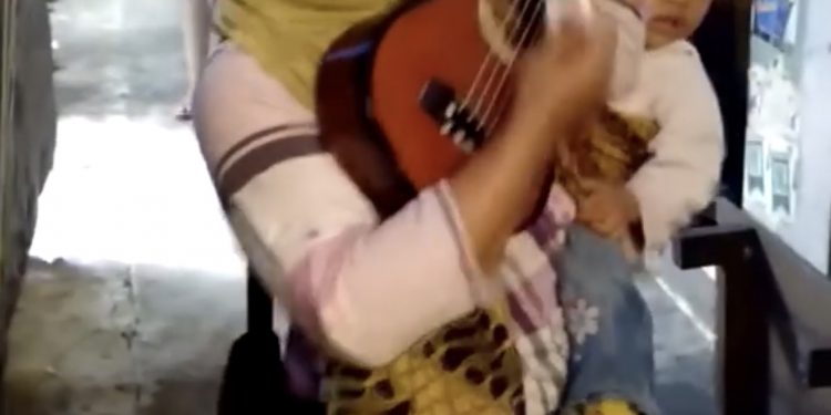 Asal Banjarmasin? Bawa Balita Pengamen Ini Jadi ‘Bintang’ di Pasar Baru Jakarta, Viral di Medsos