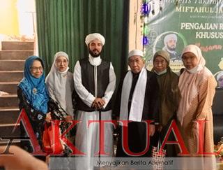 “Disebut Kunci Surga”, Cendekiawan Mekkah Tausiah di Taklim Miftahul Jannah Banjarmasin