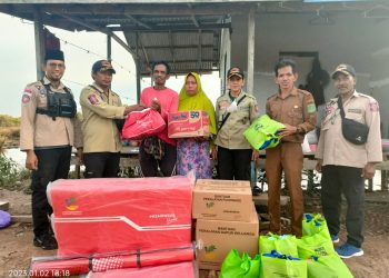 Pemkab Tanah Bumbu Salurkan Bantuan Korban Kebakaran dan Angin Puting Beliung di Satui