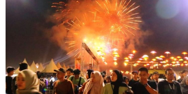Masuk MURI, Perayaan Malam Tahun Baru 2023 di Batfest Tanah Bumbu