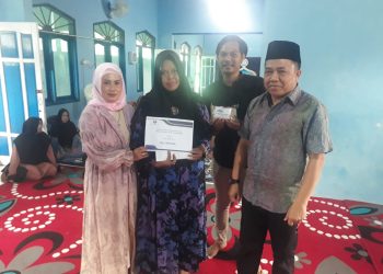 Jurnalis PJ13 Bersama Lazis Asfa Bina UKM Tanah Bumbu dan Serahkan Bantuan Modal Usaha