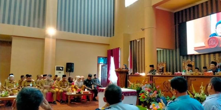 Rapat Paripurna Pemandangan Umum Fraksi Terhadap Raperda RTRW Tanah Bumbu