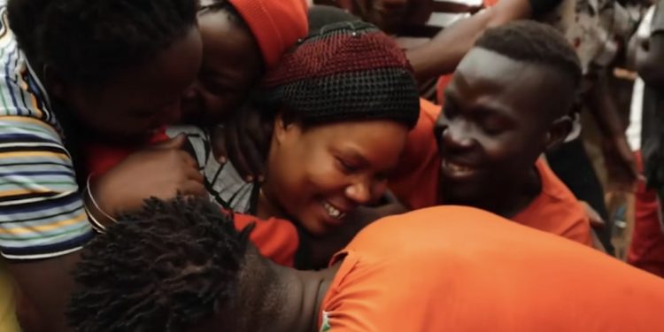 Ibu Luar Biasa Ini Bertutur: Anak Saya 44 Orang, Ayah Mereka Pun Pergi …Ohh