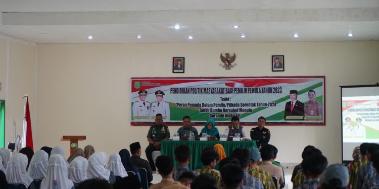 Kesbangpol Tanah Bumbu Laksanakan Pendidikan Politik