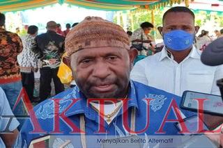 Nyusul Sang Gubernur, Saat Duduk di Ruang Keluarga Bupati Mamberamo Tengah, Disergap KPK