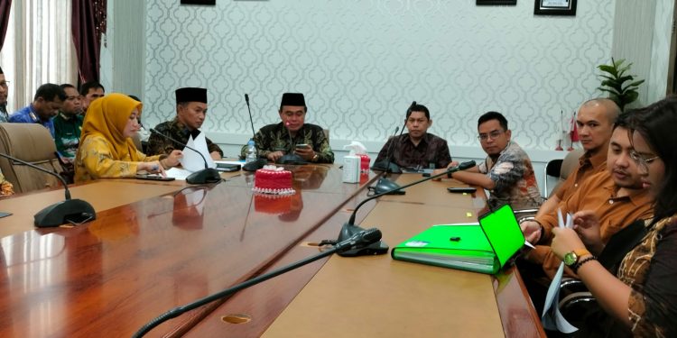 Bupati Tanah Bumbu Terima Entry Meeting BPK RI