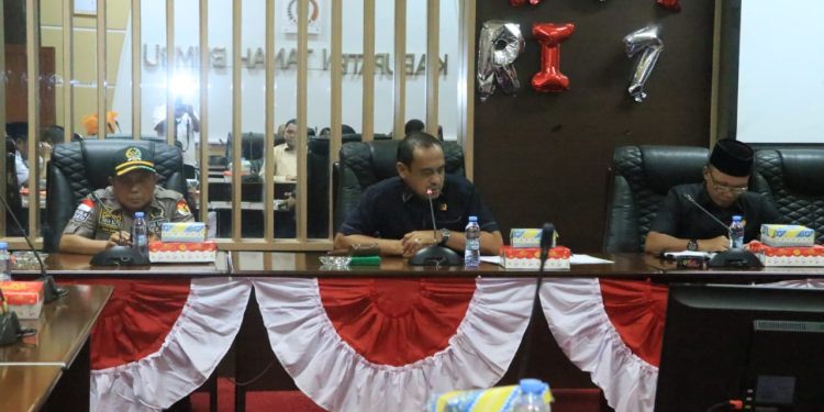 DPRD Tanbu gelar Rapat Gabungan Dewan bersama KPUD Tanbu
