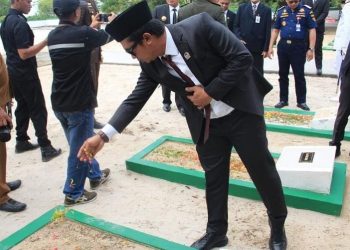 DPRD Tanbu Ziarah Para Pahlawan 7 Februari