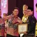 Bupati Zairullah Terima Penghargaan Dari Menkes