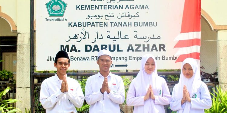Milad ke-16, MA Darul Azhar Tanah Bumbu Bikin Acara ini