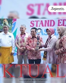 Undangan Sehari, Jelujur Massal Banjarmasin Sasirangan Catat Rekor versi Leprid