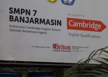 Siswa di 35 SMP Banjarmasin Nikmati Belajar Bahasa Inggris dengan Program Cambridge for School