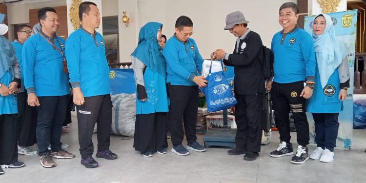 Pemko Banjarmasin Menggelar Program Sedekah Sampah