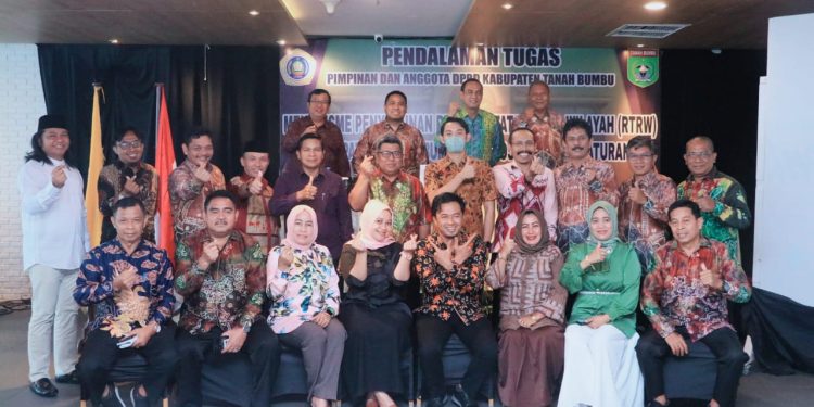 DPRD Tanbu Lakukan Pendalaman Tugas Terkait Mekanisme Penyusunan RTRW