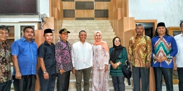 DPRD Tanbu Kunker Ke Kota Balikpapan Terkait Mekanisme Pengolahan Keuangan DPRD