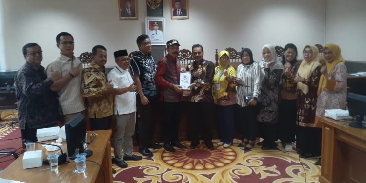 DPRD Tanbu, Kunker ke Dinas Sosial Kabupaten PPU Belajar Sistem Pelayanan Rujukan Terpadu