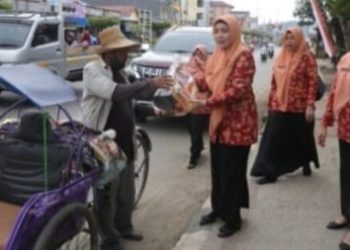 DWP Tanah Bumbu Berbagi Sembako