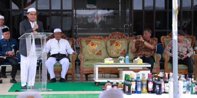 1.525 Botol Minuman Beralkohol Dimusnahkan