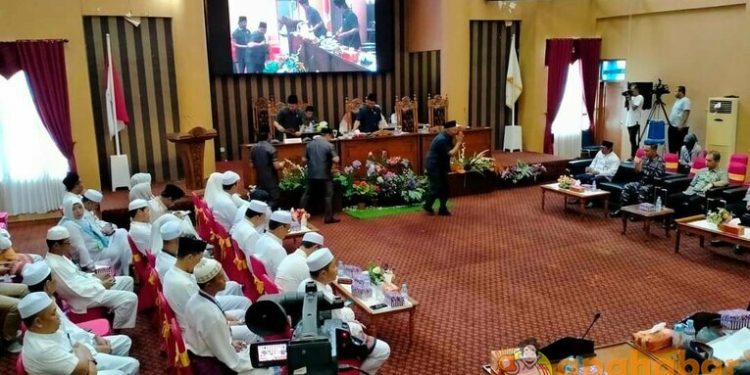 Fraksi DPRD Tanbu Sampaikan Pemandangan Umum Terkait Raperda RTRW