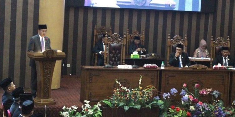 Sebelum Hari Jadi ke 20, Bupati Sampaikan Pidatonya di DPRD Tanbu