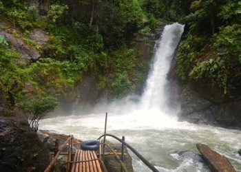 Sempat Lambaikan Tangan, Wisatawan Ini Tenggelam di Pusaran Air Terjun Haratai, Loksado