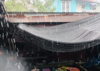 Didahului Hujan 30 Menit, Guntur Petir Landa Banjarmasin di Tengah Hari