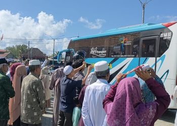 Pemkab Tanah Bumbu Lepas Keberangkatan Jamaah Calon Haji Kloter Sembilan