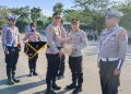 Kapolres Tanah Bumbu Berikan Penghargaan Personilnya yang Berprestasi
