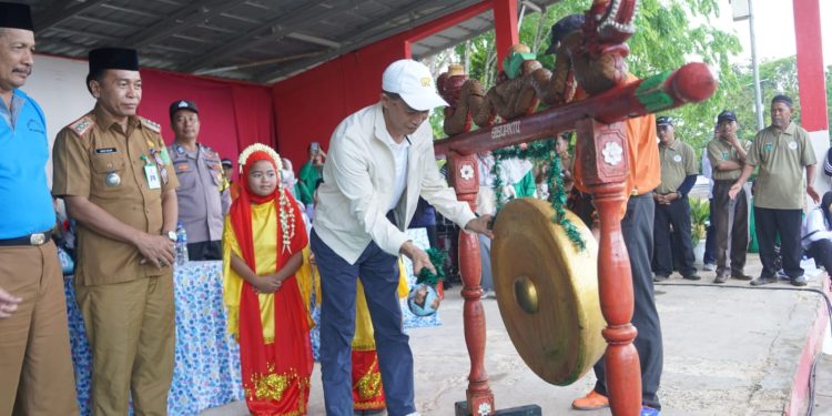 Sekda Dr. Ambo Sakka Buka PORKEPSEK se- Kabupaten Tanah Bumbu