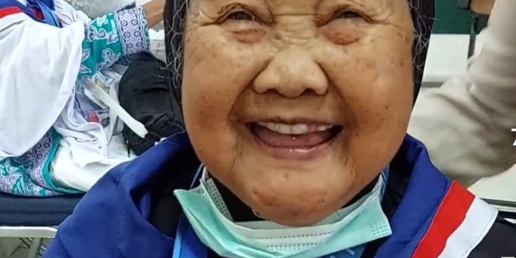 Berhaji di Usia 103 th, Nenek Maimunah Menjadi Jamaah Indonesia Tertua
