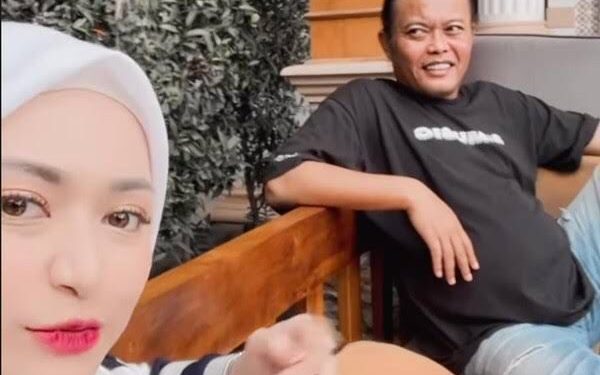 Sule Banjir Pujian Paska mantan Istrinya Lepas Jilbab: Dia Suami yang Benar