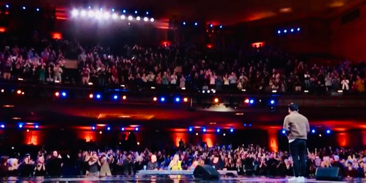 Lagu Pengantar ke Sekolah dari Sang Ayah, Cakra KhanRaih ‘4 Yes’ di America’s Got Talent