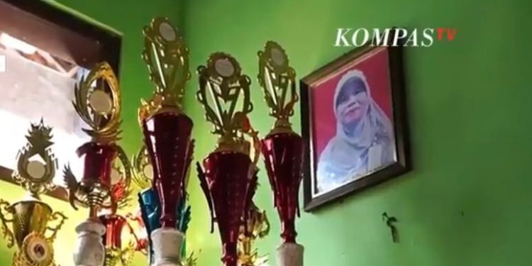 Dua Tahun tak dapat Murid Baru, Kepsek SDN Ini pun Nangis Sesegukan