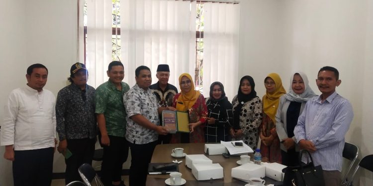 Komisi I DPRD Tanah Bumbu Kunjungi Dinas Pendidikan Balikpapan Terkait PNS dan PPPK