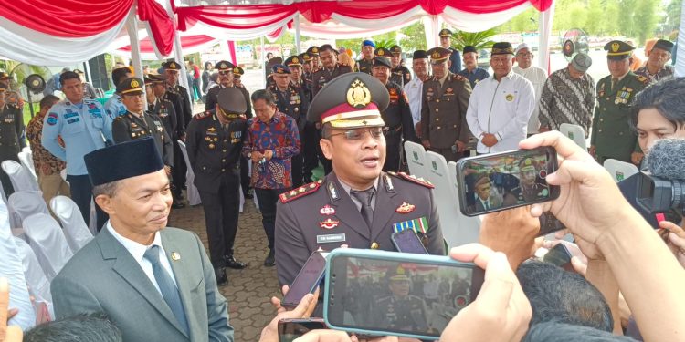 Kapolres Tanah Bumbu AKBP Tri Hambodo Berharap Anggotanya Profesional Dalam Pelayanan