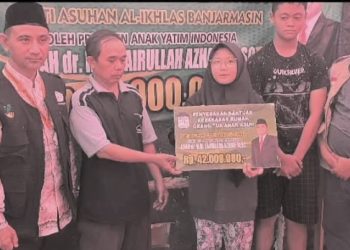 Abah Zairullah Bantu Orang Tua Asuh Panti Asuhan Al-Ikhlas Banjarmasin Rp42 Juta