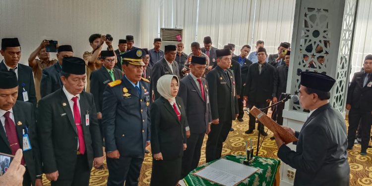 dr. Yandi Dilantik Jadi Kepala Dinas Kesehatan Tanah Bumbu Gantikan Setia Budi yang Jadi Kadis Perhubungan