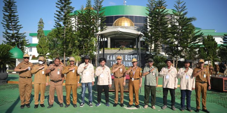 Sekda Tanah Bumbu Lepas 23 Peserta Pemagangan Program YESS