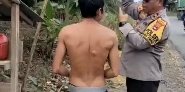 Bikin Jenaka, di Pengaron ada ‘Kedutaan Polandia’ Ternyata Merah-Putih Berkibar Terbalik