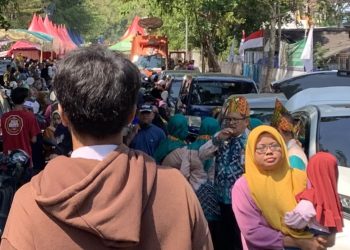 Makan Gratis di O Km Banjarmasin, Dari Naskot sampai Bandeng Masak Kuning: Begini Padat Antreannya