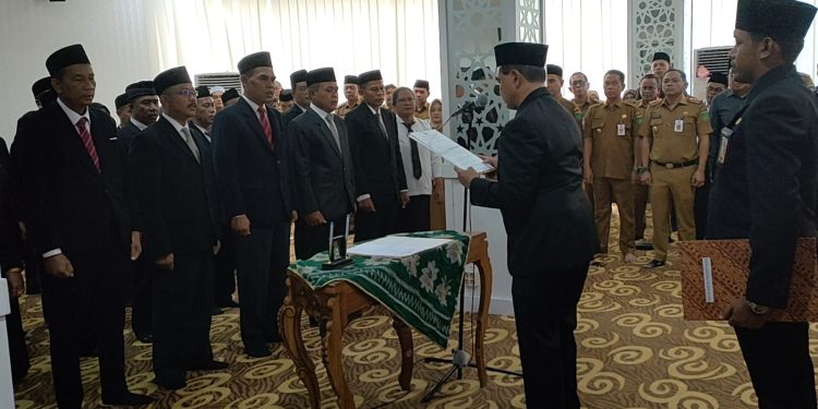 Abah Zairullah Lantik Pengawas dan Kepala Sekolah