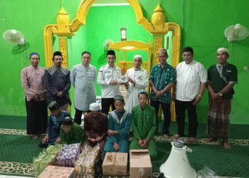 Melihat Keakraban Kadis Perkimtan Tanah Bumbu dengan Desa Binaannya dalam Mensukseskan Program SDSM