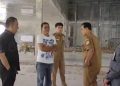 Bupati Tinjau Pendopo Gunung Tinggi Bersama Kepala Dinas PUPR