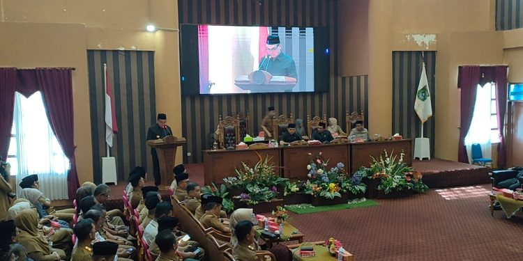 Semua Fraksi DPRD Tanah Bumbu Setujui Raperda APBD Perubahan Tahun 2023