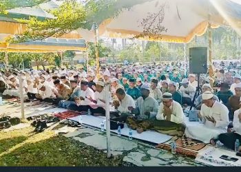 Diiringi Sholawat, Usai Sholat Istisqo di Halaman Masjid Sabilal Banjarmasin Jamaah Tinggalkan Tempat Sujud
