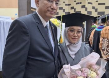 Istri Anies Baswedan Hadiri Pengukuhan Sahabatnya Prof Ila Said di ULM Banjarmasin