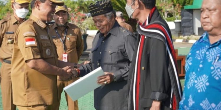 Pelaku Seni Budaya di Tanah Bumbu Dapat Penghargaan dari Abah Zairullah