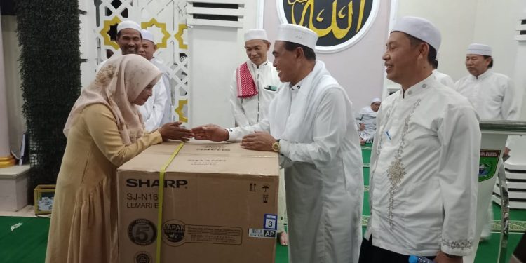 Pekan Ini Lailatul Jumat Kembali Berbagi Doorprize